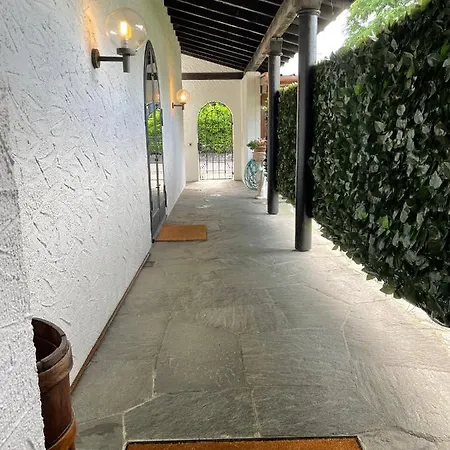 Casa Via Saleggi 10 *